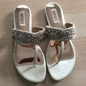 Badgley Mischka T-strap sandal